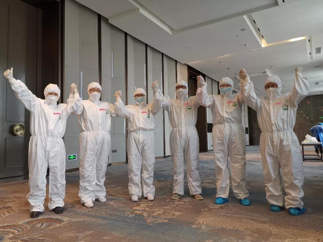 致敬最美的白衣天使！女護士剪去長發(fā)投入戰(zhàn)“疫”