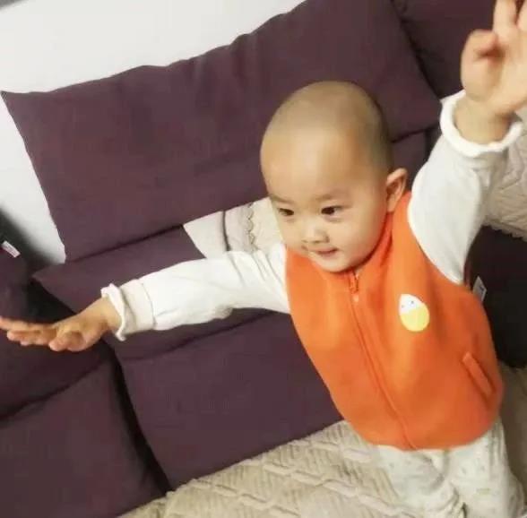 【戰(zhàn)“疫”日記】媽媽，請(qǐng)抱抱我！