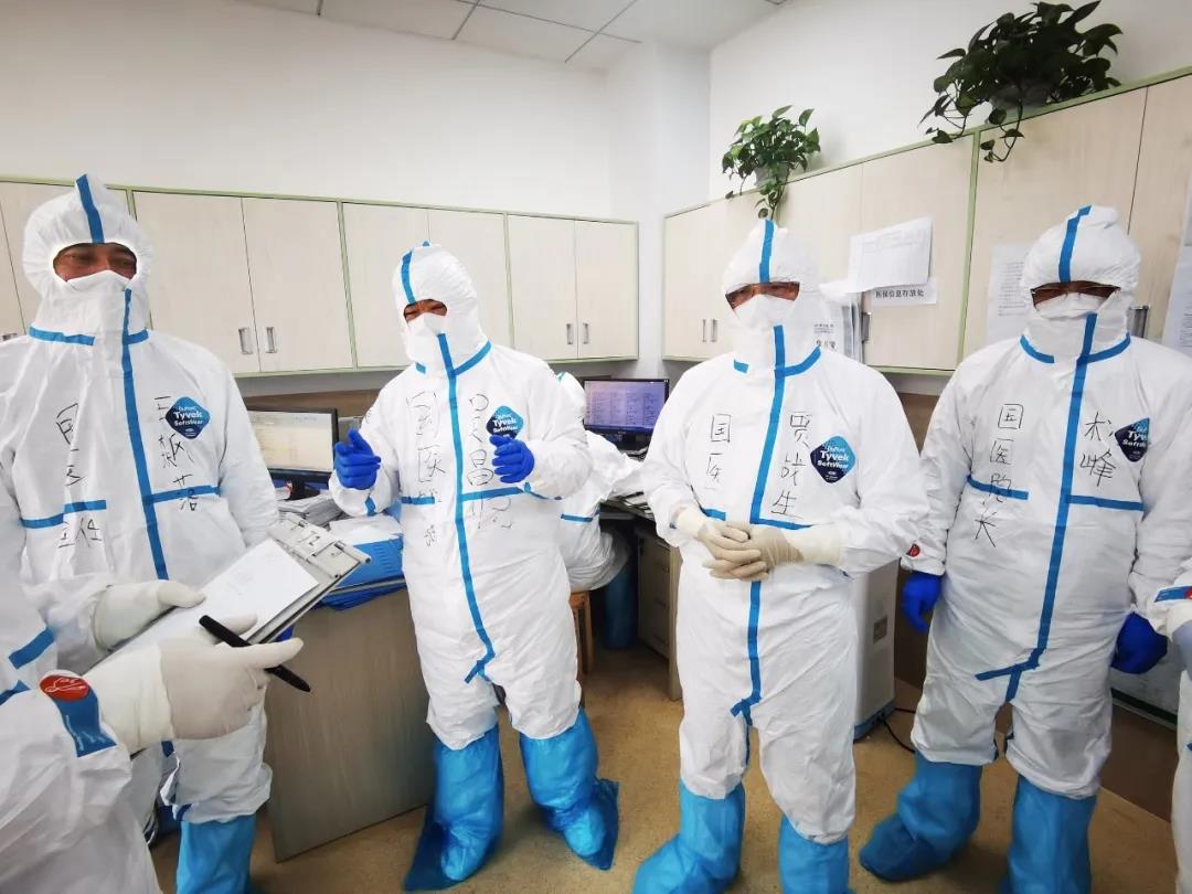 【戰(zhàn)“疫”人物】白衣當(dāng)鎧甲，抗“疫”是打仗——記西安國(guó)際醫(yī)學(xué)中心醫(yī)院赴湖北醫(yī)療隊(duì)專家王飆落