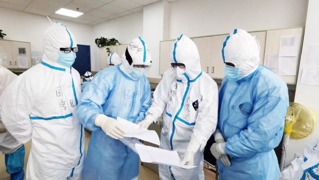 【戰(zhàn)“疫”人物】此刻，我不能有一絲松懈——記西安國際醫(yī)學中心醫(yī)院急診醫(yī)學科副主任楊宗義