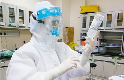 西安日報——記西安國際醫(yī)學(xué)中心醫(yī)院護(hù)士申歡歡