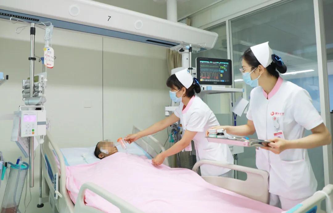 離死亡最近，離希望也更近——記西安國(guó)際醫(yī)學(xué)中心醫(yī)院胸外科ICU