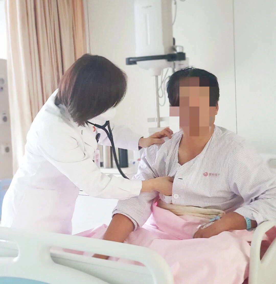 這種胸悶、胸痛要注意！你該去做這項(xiàng)檢查