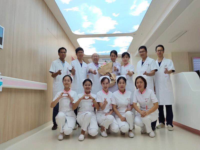 這個國慶，西安國際醫(yī)學(xué)中心人用守護向祖國深情表白