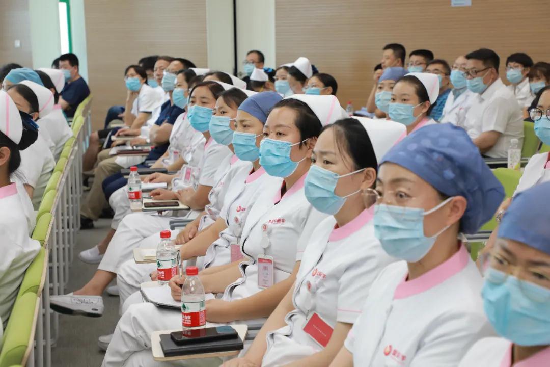 軍醫(yī)大咖齊聚一堂，共敘國際醫(yī)學創(chuàng)新發(fā)展