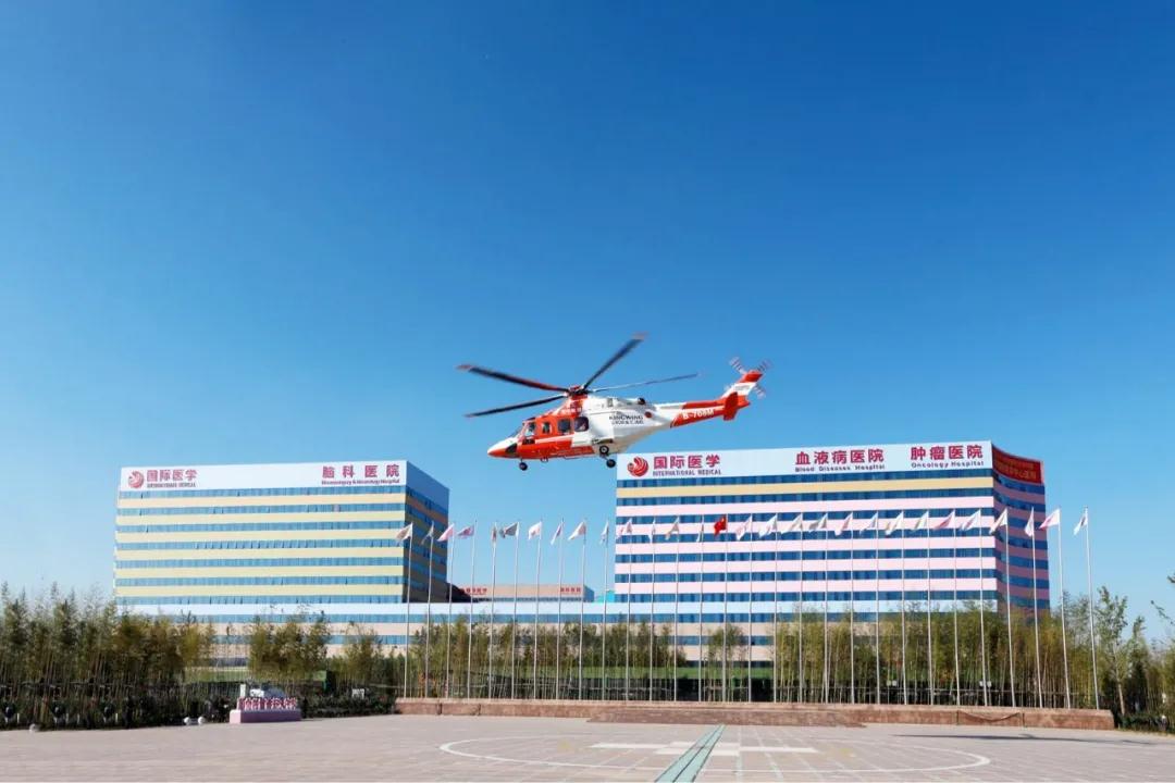 生命續(xù)航，分秒必爭！我院緊急救助一名跨省“飛”來的重癥患者