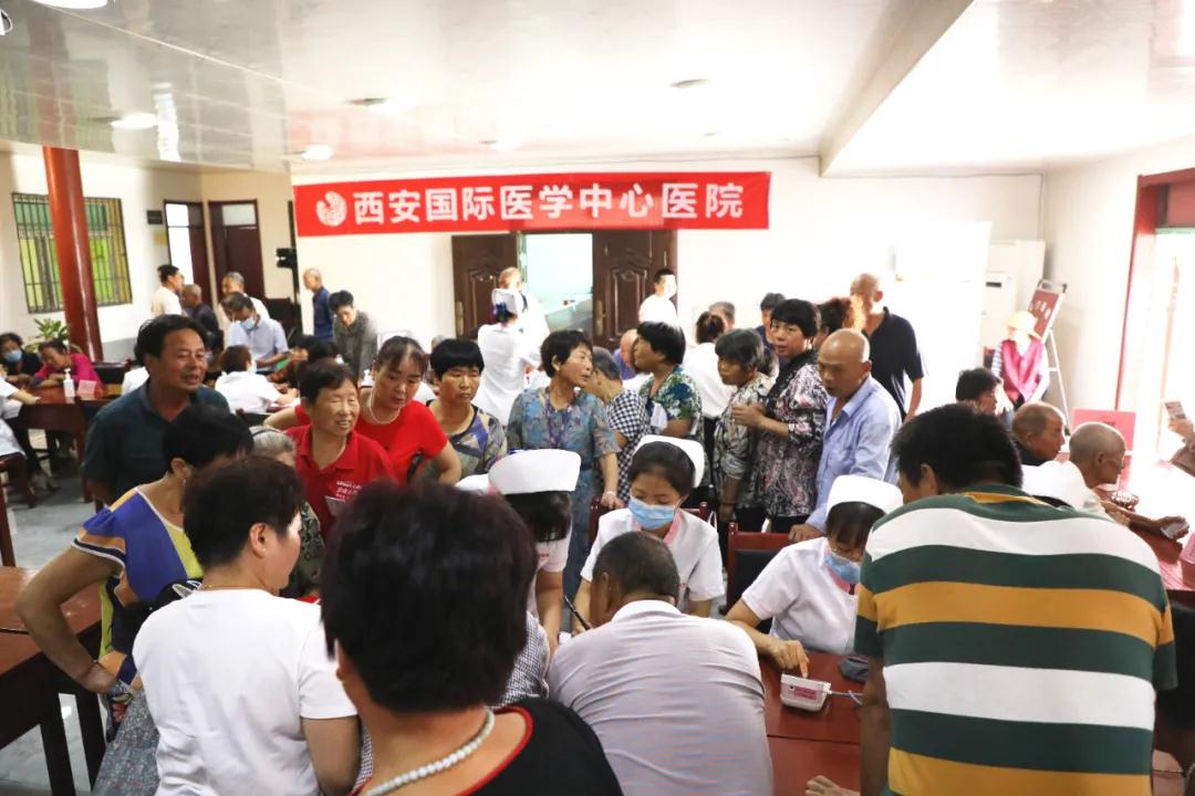 “施天使之愛，佑百姓健康”系列公益義診——走進(jìn)綠地社區(qū)