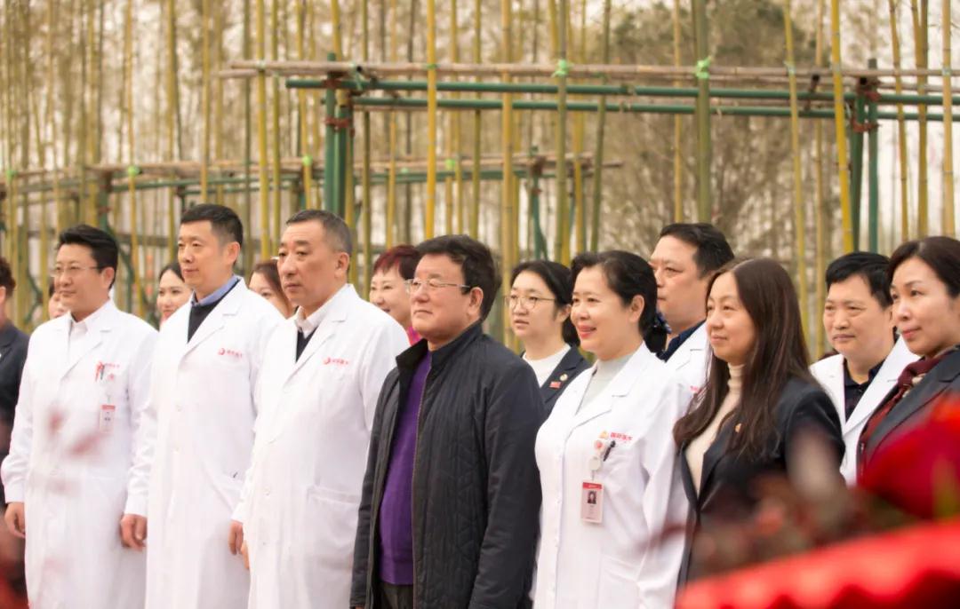 健康時報—“多診療+一站式服務” 西安國際醫(yī)學中心醫(yī)院VIP健康管理中心開科