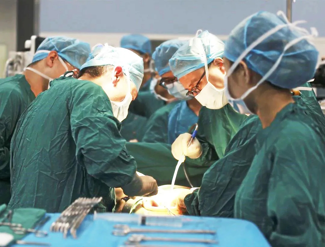 60歲女性，腹圍持續(xù)增大似懷孕10月，原因究竟為何？