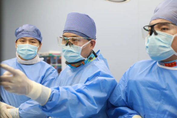 大醫(yī)之術(shù)⑨｜“心”路是怎樣被打通的？——心臟病醫(yī)院成功救治一例急性右冠心梗恰逢左主干真性分叉嚴(yán)重冠脈病變患者