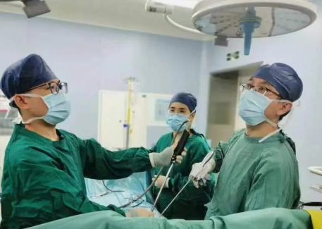 乳腺癌術(shù)后再患肺結(jié)節(jié)，微創(chuàng)、精準(zhǔn)多亞段聯(lián)合切除手術(shù)根治早癌