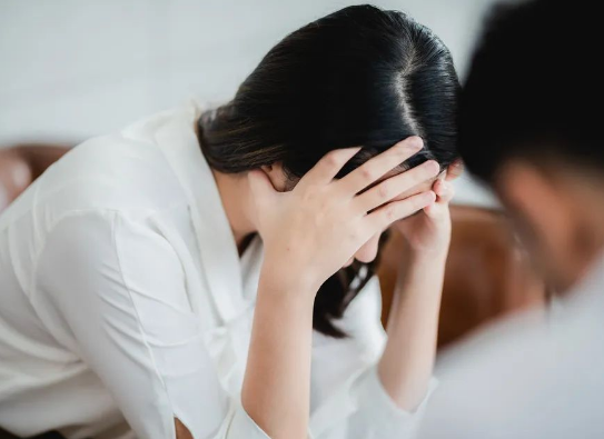 沒食欲、睡眠差、全身乏……這些“長新冠”癥狀有可能是心理疾病撥打96999-3可免費(fèi)咨詢