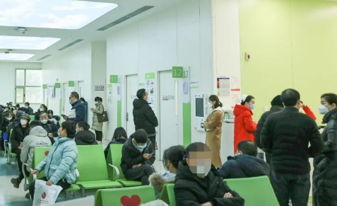 節(jié)后首個工作日|不停歇，他們?nèi)κ刈o(hù)患者健康！