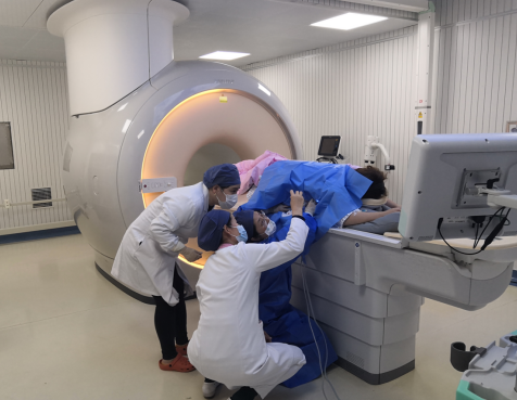 磁共振發(fā)現(xiàn)乳腺可疑病變?cè)趺崔k？微創(chuàng)精準(zhǔn)的磁共振真空輔助旋切技術(shù)來解決