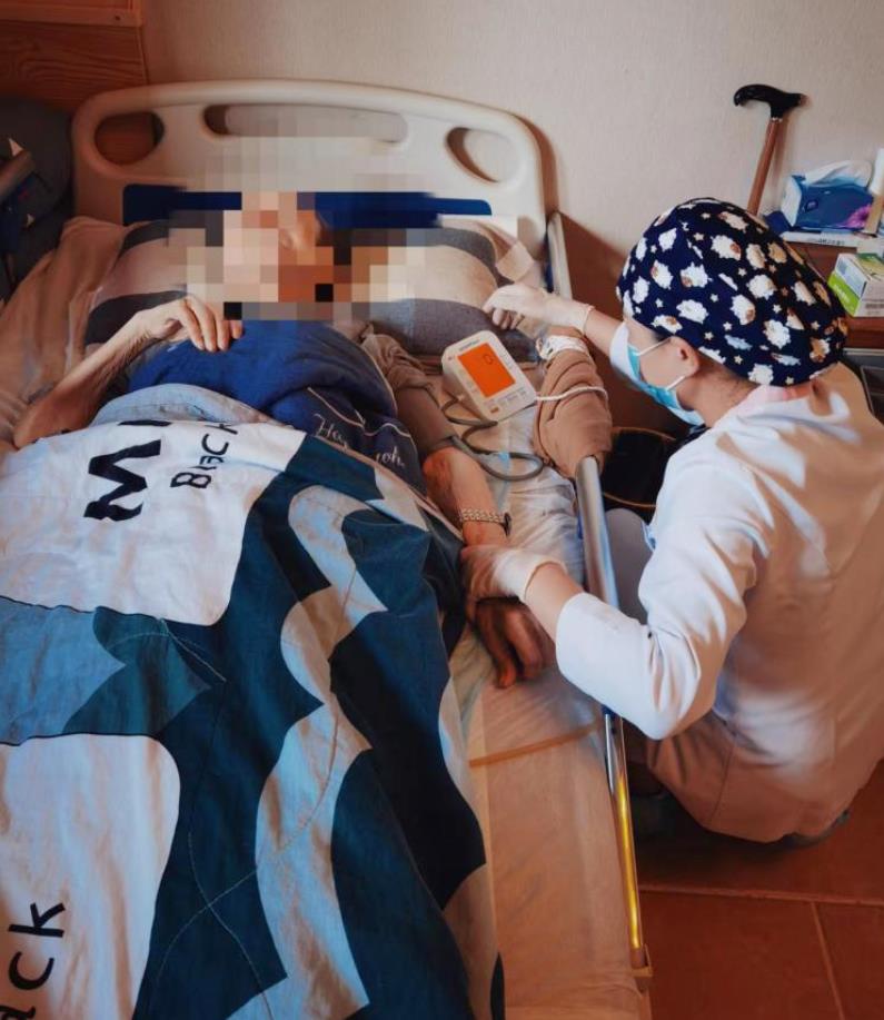 手機(jī)下單，護(hù)理到家！“西安國際醫(yī)學(xué)中心互聯(lián)網(wǎng)醫(yī)院上門護(hù)理服務(wù)”歡迎來約