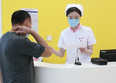 大口吃肉，大碗喝酒！胰腺炎、膽結(jié)石可能已經(jīng)在路上了