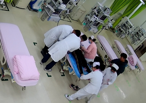 頭、胸、脾、骨……多處損傷 多學(xué)科聯(lián)合完成“生命接力”