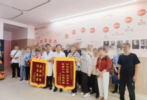 “慢?！被颊咴谶@有個(gè)“家”