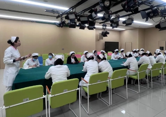 “互聯(lián)網(wǎng)+護(hù)理服務(wù)”全面升級(jí)，專業(yè)護(hù)理咨詢觸手可及