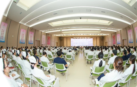 六載筑根基 奮進(jìn)新征程——我院舉行建院六周年暨2025年新員工入職宣誓大會